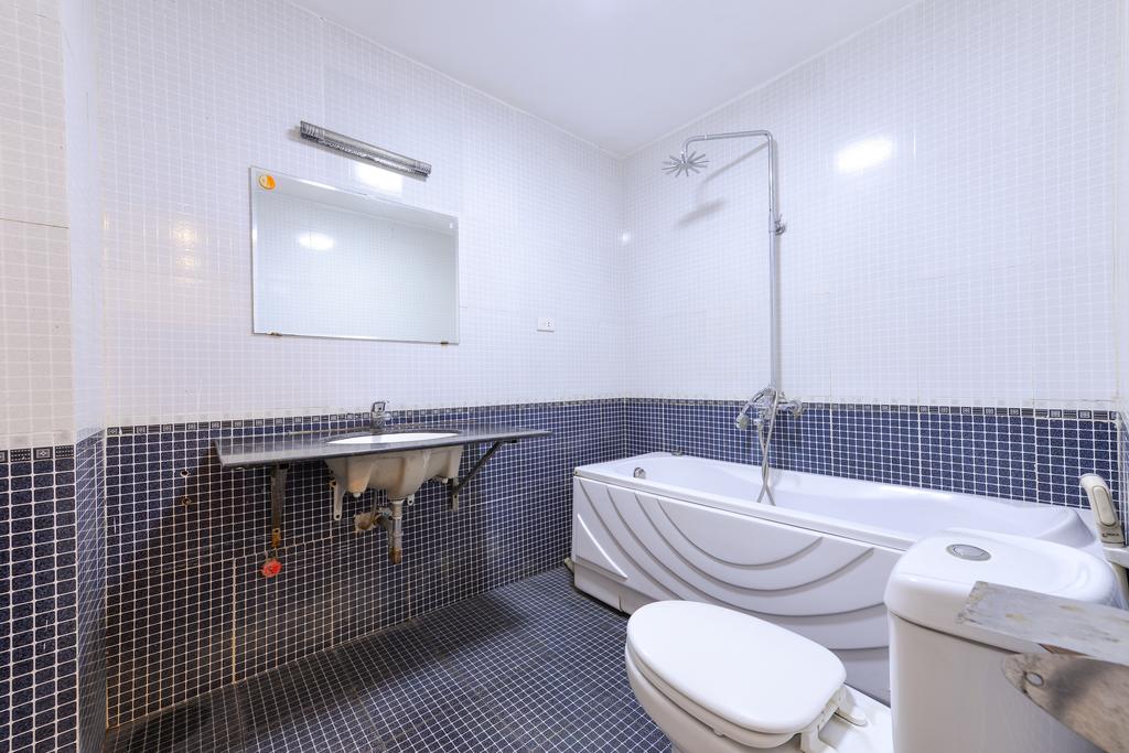 Là khách sạn đường Trích Sài được nhiều khách lưu trú đánh giá tốt, cơ sở lưu trú này trang bị phòng tắm, vệ sinh chất lượng cao