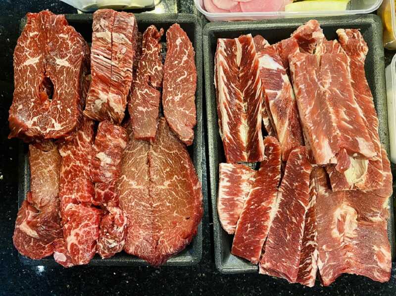 Set thịt nướng của Meat Plus hồ Tây được chế biến từ thịt bò nhập khẩu trực tiếp từ Hàn Quốc.