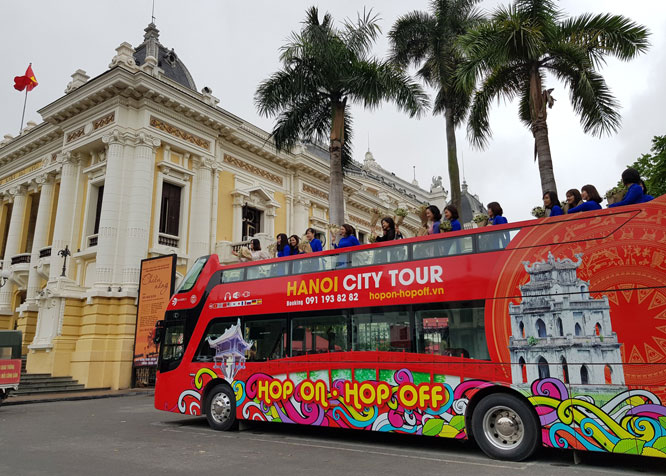 Lộ trình du lịch Hà Nội bằng xe buýt hai tầng khá linh hoạt