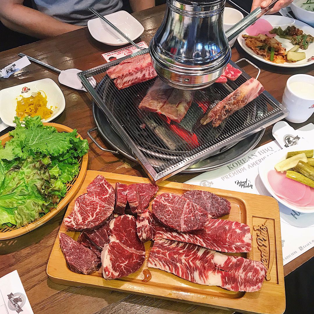 Meat Plus Hồ Tây là một nhà hàng thịt nướng chuẩn vị Hàn