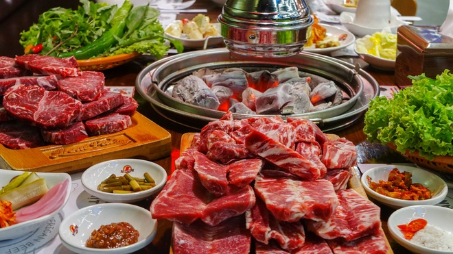 Thịt nướng chuẩn Hàn tại Meat Plus Hồ Tây