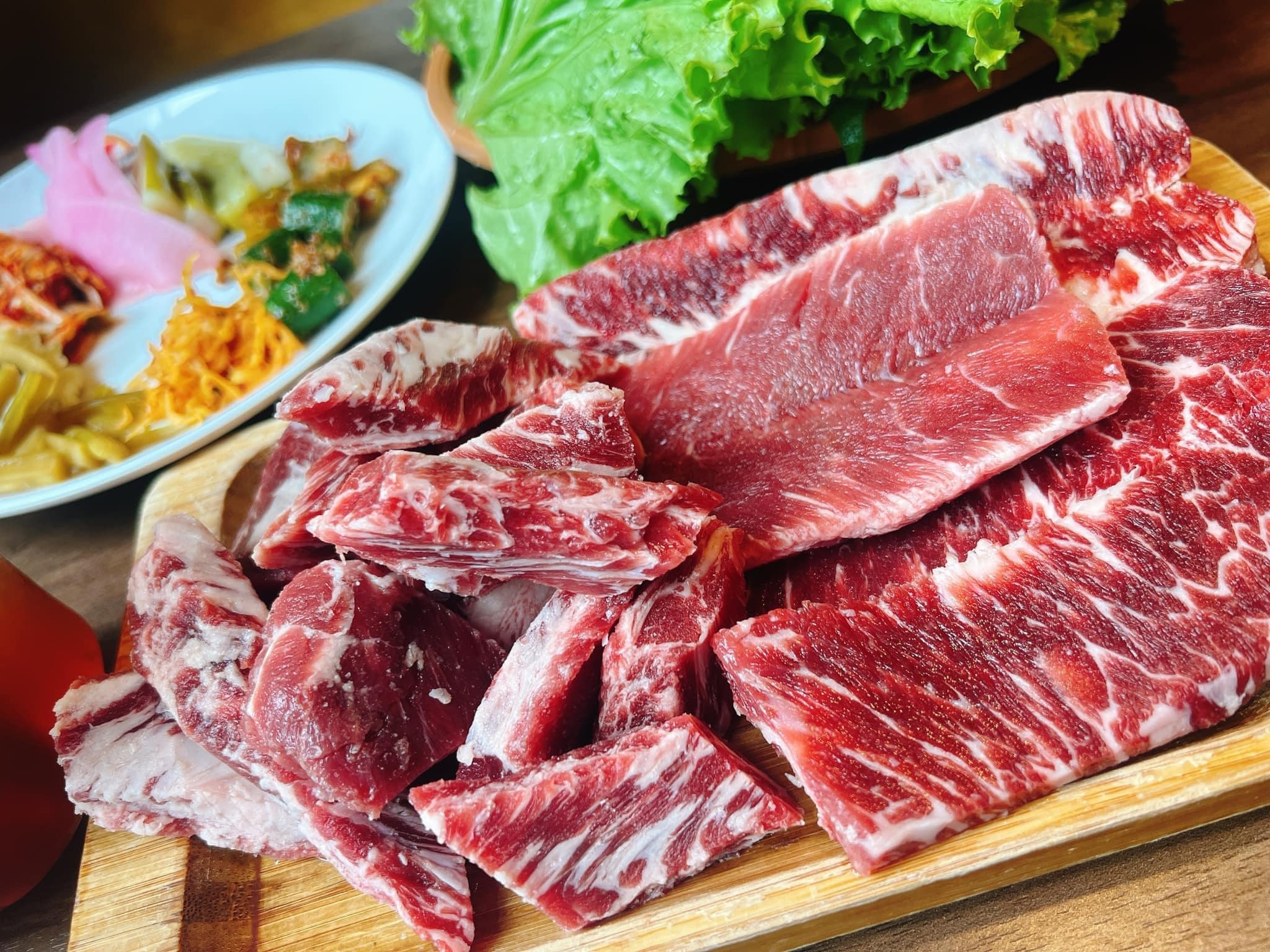 Thịt tại Meat Plus Hồ Tây được nhập khẩu trực tiếp từ Hàn Quốc, chất lượng thượng hạng.
